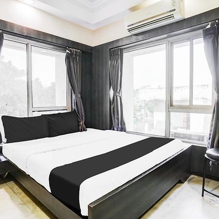 Super Collection O Ashram Road Near Sardar Bridge Formerly Hotel Apple Inn Ахмедабад Екстериор снимка